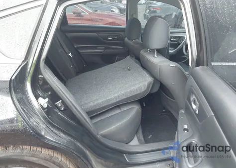 2016 Nissan Altima 2.5/2.5 S/2.5 Sl/2.5 Sr/2.5 Sv z USA, uszkodzony, nr VIN 1N4AL3AP2GN310484